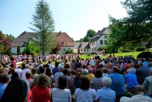 Open-Air-Gottesdienst im Kloster Nette